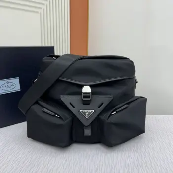 2VD062 尼龙男包斜跨包 高仿普拉达男包