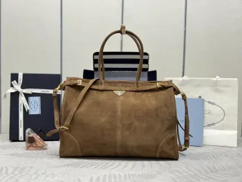 1BA439 绒面麂皮(特大号)Soft Lux 单肩背包 高仿普拉达女包