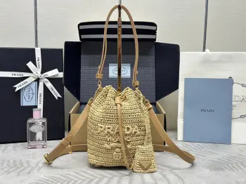 1BE068 草编水桶包 单肩背包 斜挎包 高仿普拉达女包