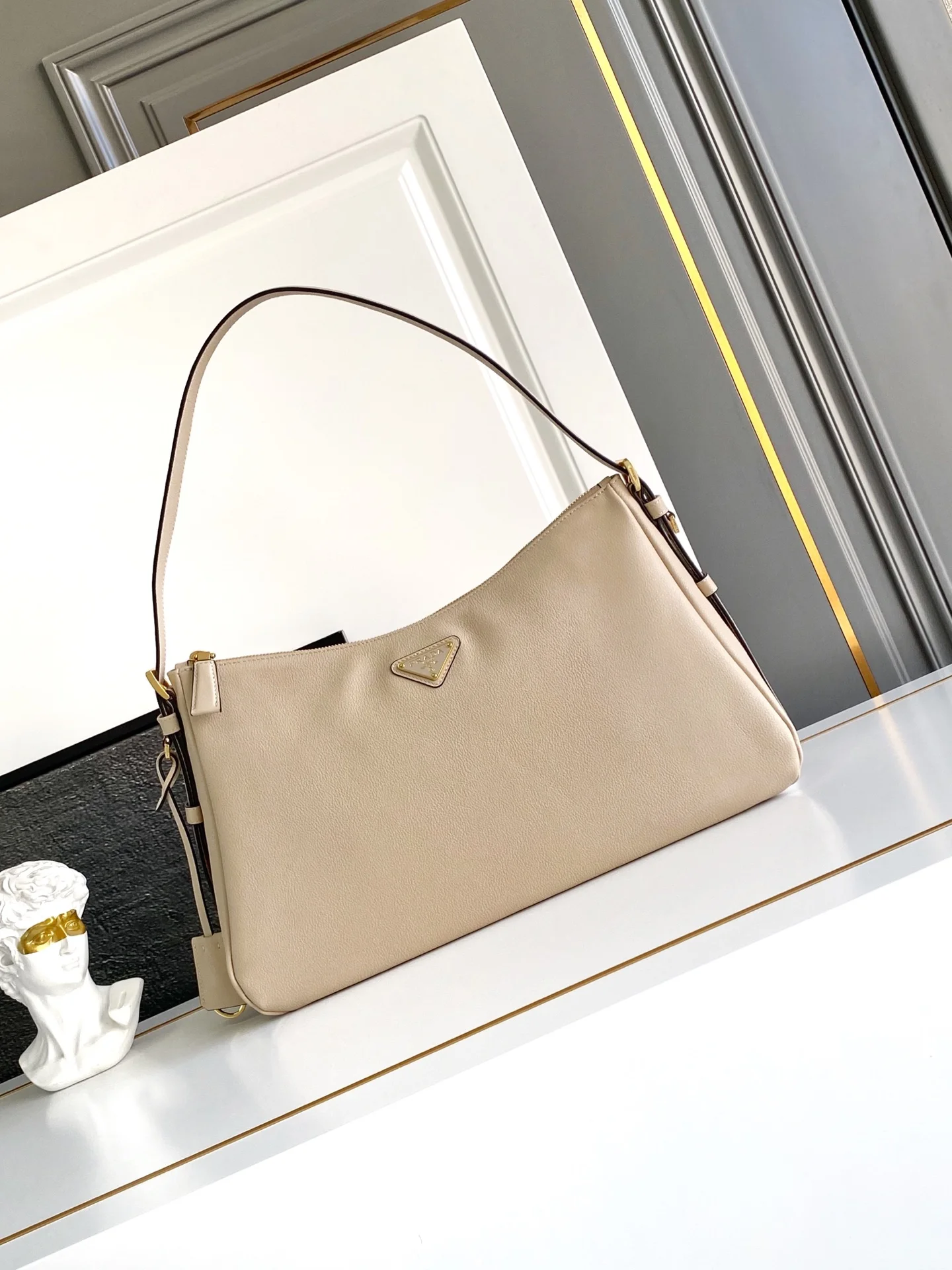 普拉达 1BC228 Aimee腋下包 Hobo腋下包 单肩背包