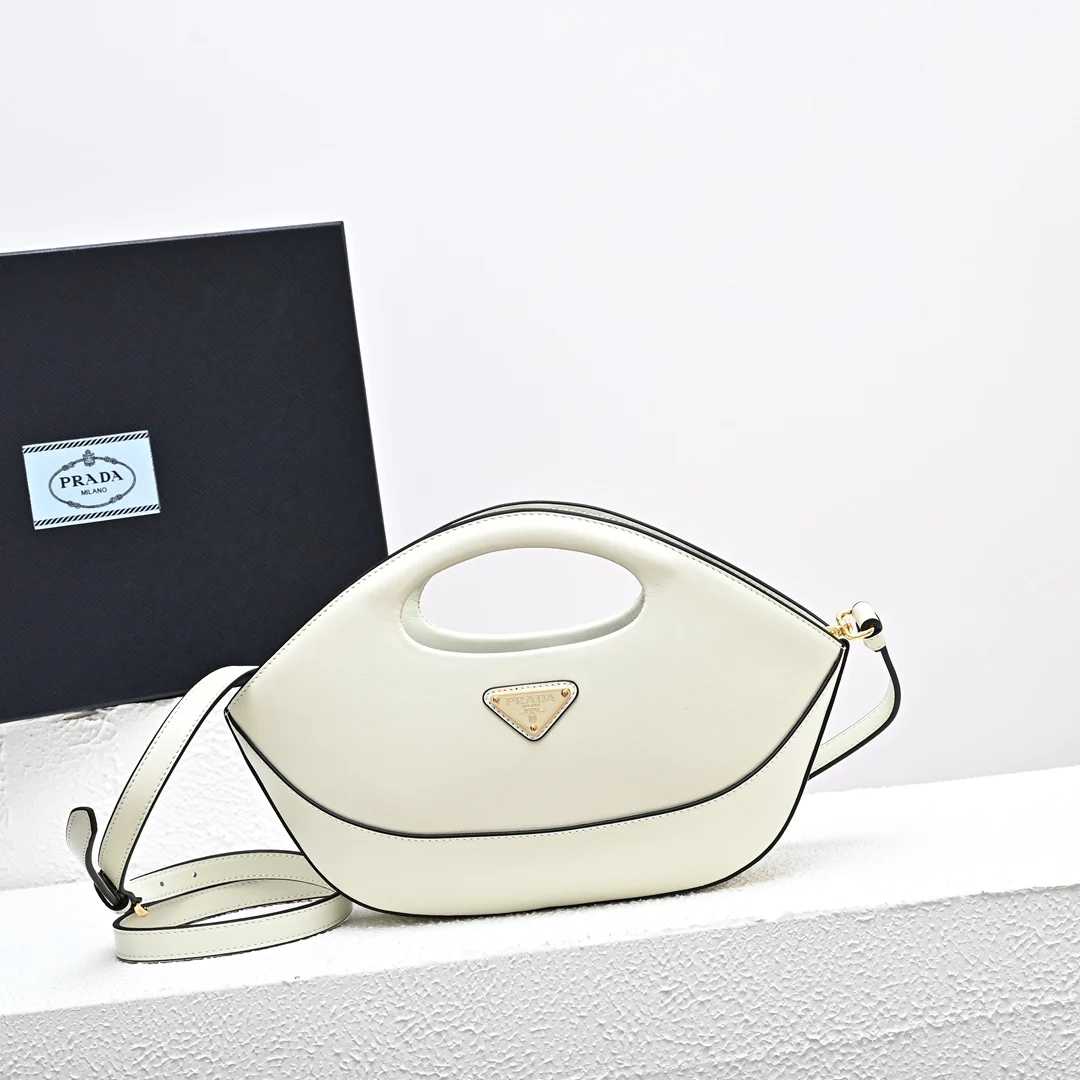 普拉达 1BA421 饺子包 手提斜挎包 普拉达 1BA421 饺子包 手提斜挎包