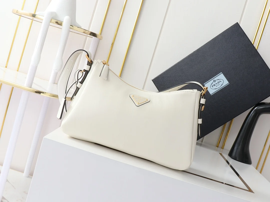 普拉达 1BC229 Aimee腋下包 单肩背包