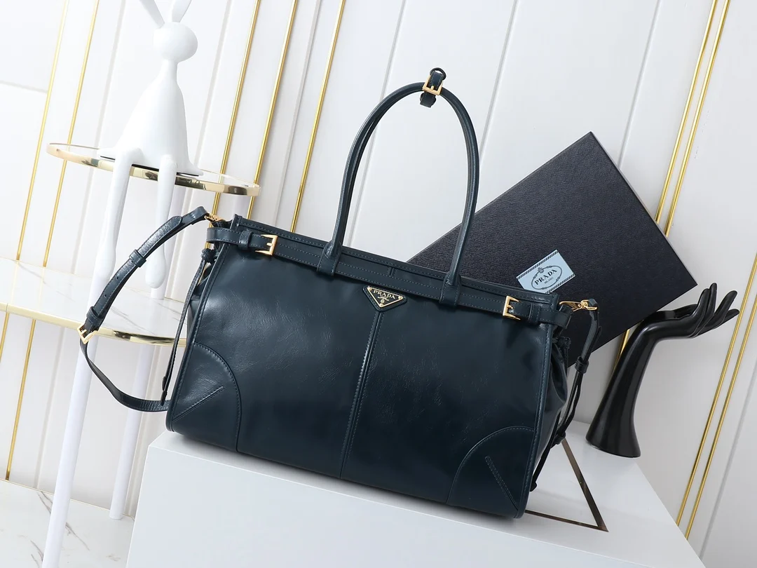 普拉达 1BA433 Lux Soft油腊皮 手提斜挎包