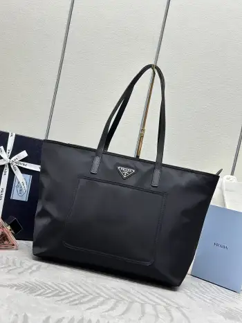 1BG052 尼龙面料托特包 单肩背包 高仿普拉达女包