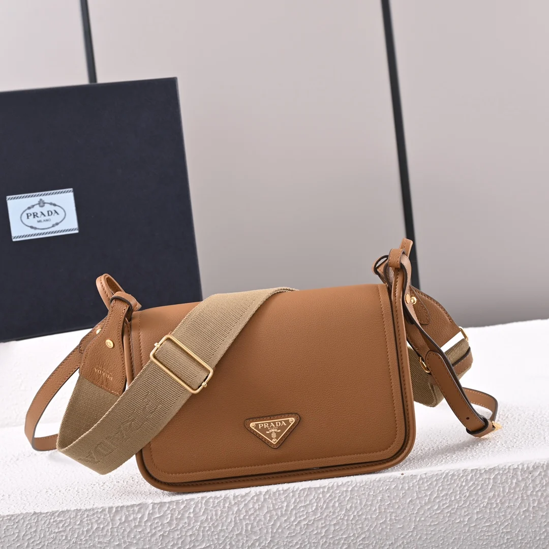 普拉达 1BD372 双肩带斜挎包 普拉达 1BD372 双肩带斜挎包