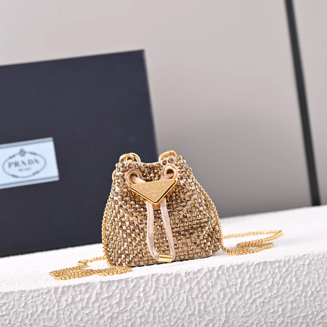 普拉达 1NR016 水晶mini小水桶 斜挎包 普拉达 1NR016 水晶mini小水桶 斜挎包