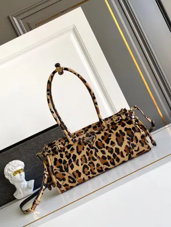 1BA426 LusSolf Printed Leopard Pattern Handheld Crossbody Bag Replica Prada womens bags