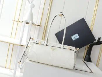 1BA426 Soft Lux油腊皮小号 手提斜挎包 高仿普拉达女包