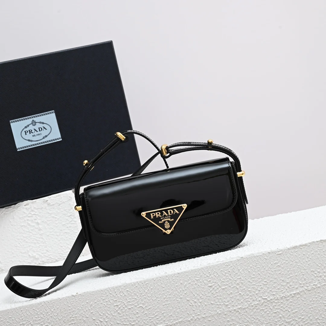 普拉达 1BD339 漆皮 单肩包 斜挎包 普拉达 1BD339 漆皮 单肩包 斜挎包