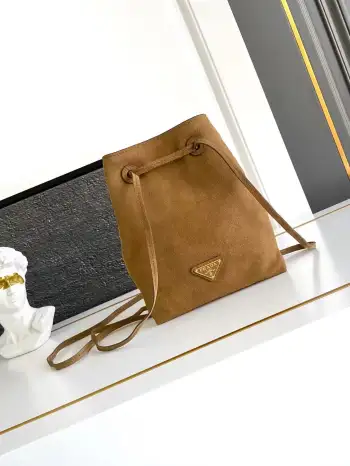 1BH221 麂皮mini小斜跨包 高仿普拉达女包