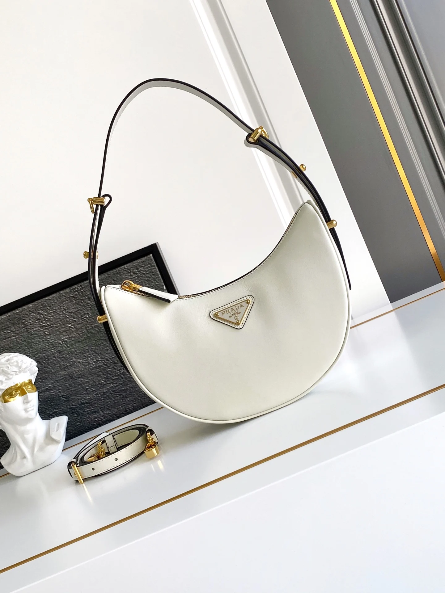 普拉达 1BC194 Moon手袋 单肩背包