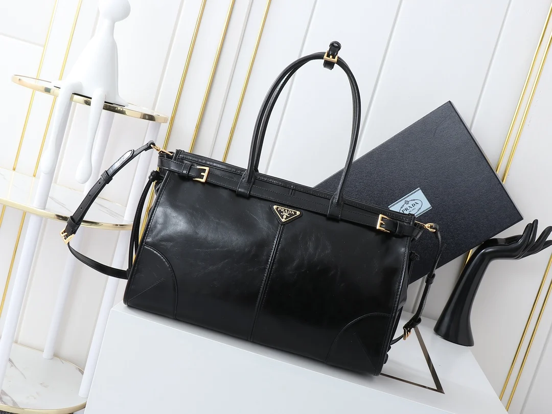 普拉达 1BA433 Lux Soft油腊皮 手提斜挎包