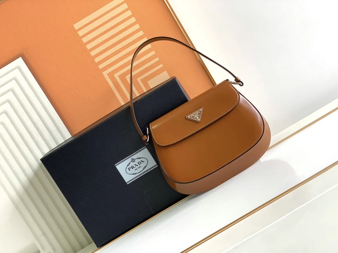 Prada 1BD311 New Vintage Underarm Bag Shoulder Backpack Prada 1BD311 New Vintage Underarm Bag Shoulder Backpack