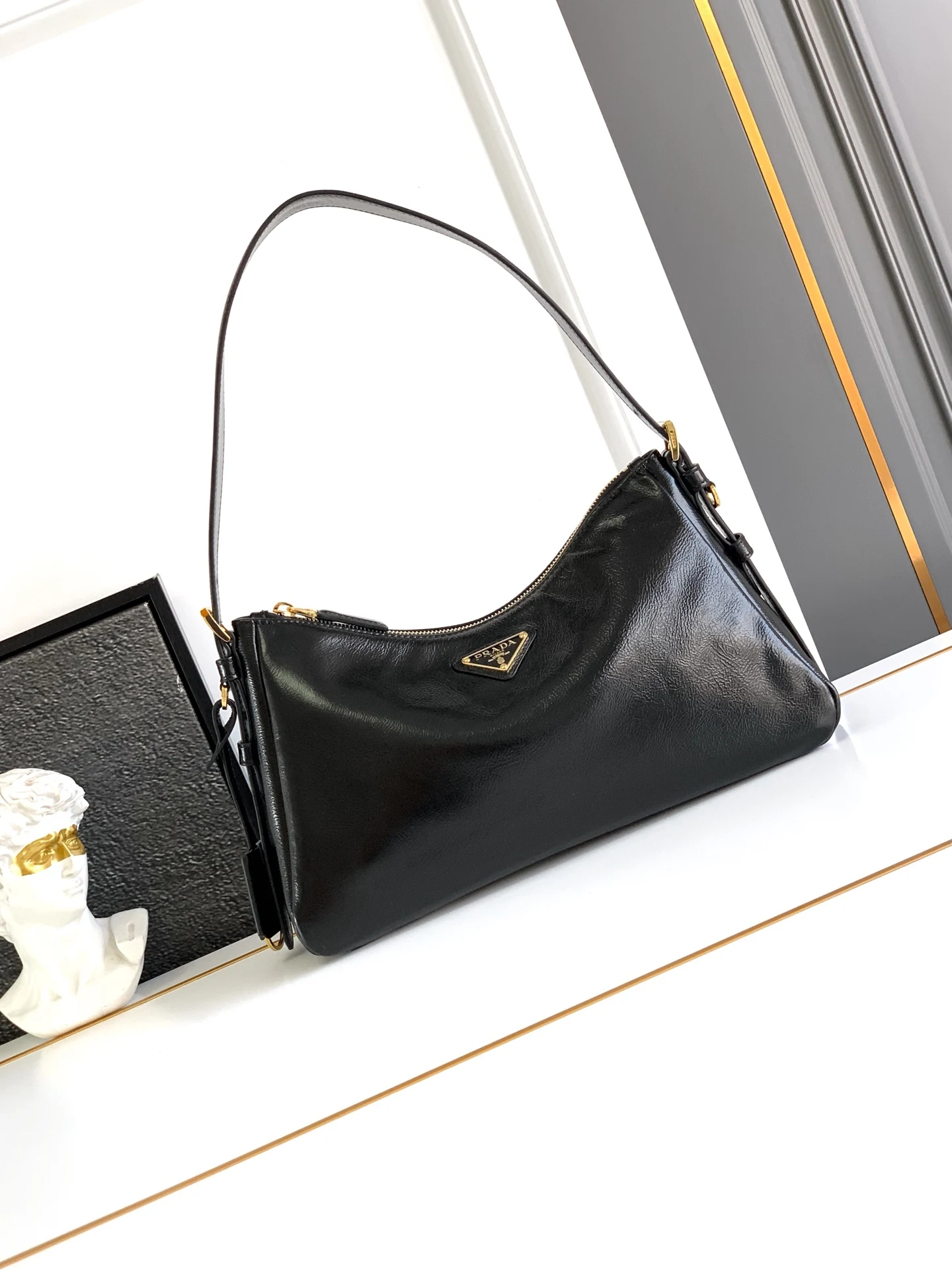 普拉达 1BC229 新款Aimee腋下包小号 单肩背包