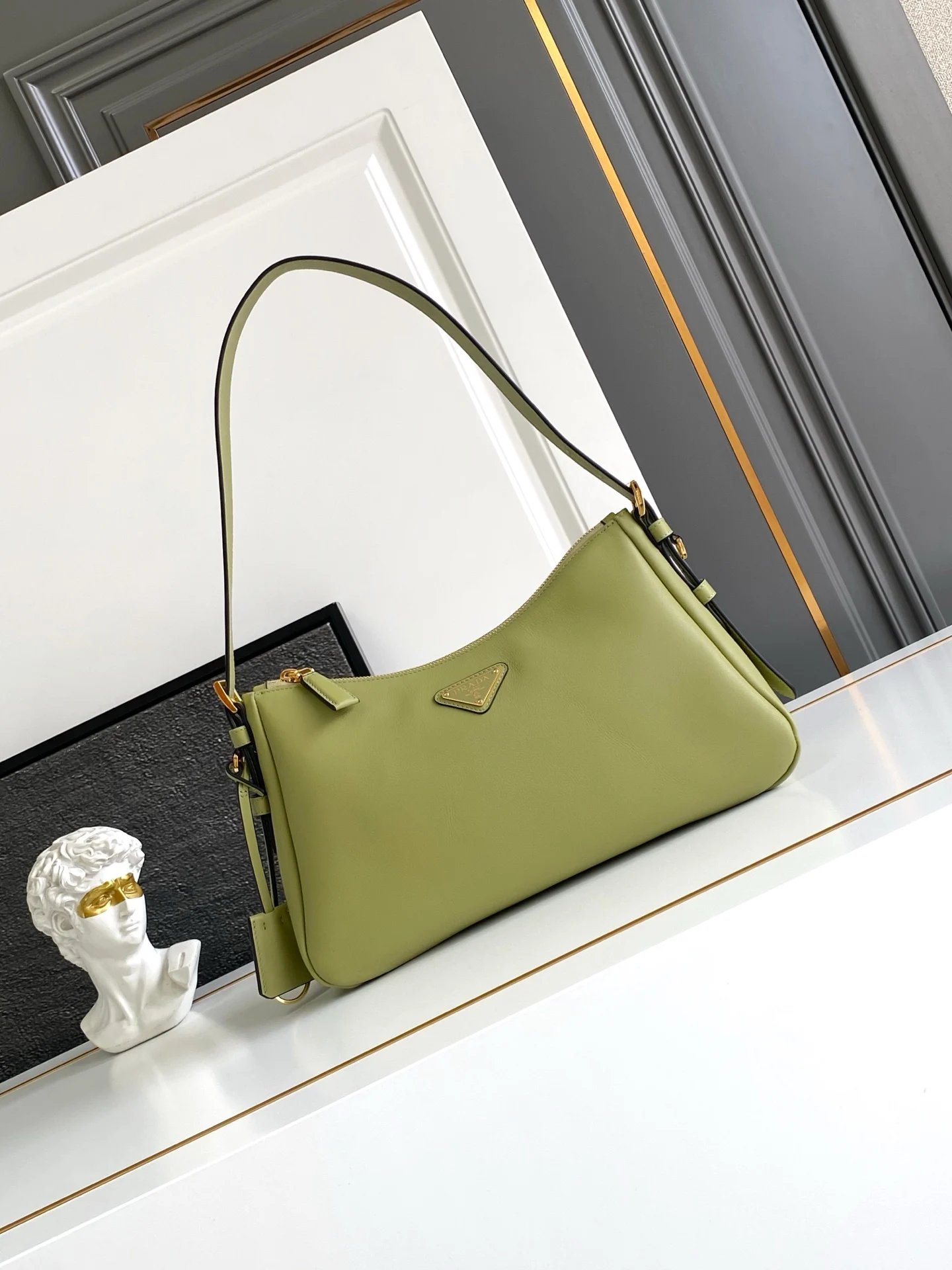 普拉达 1BC229 新款Aimee腋下包小号 单肩背包