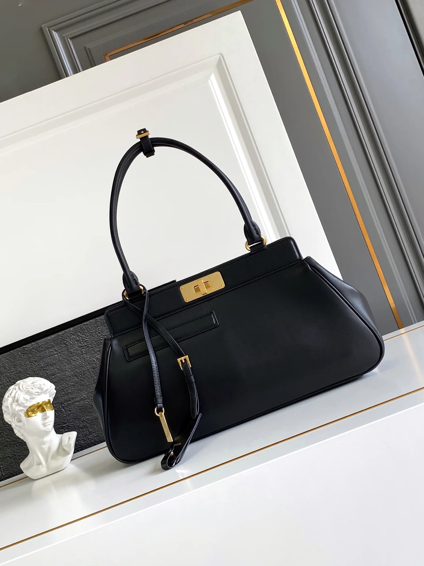 普拉达 1BG569 小牛皮手袋 单肩背包