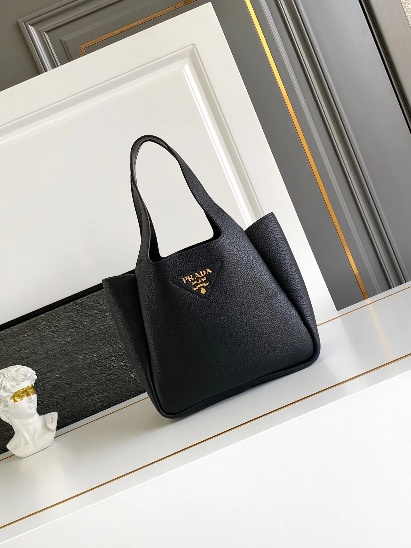 普拉达 1BG335 最新款菜篮子托特包大号 单肩背包