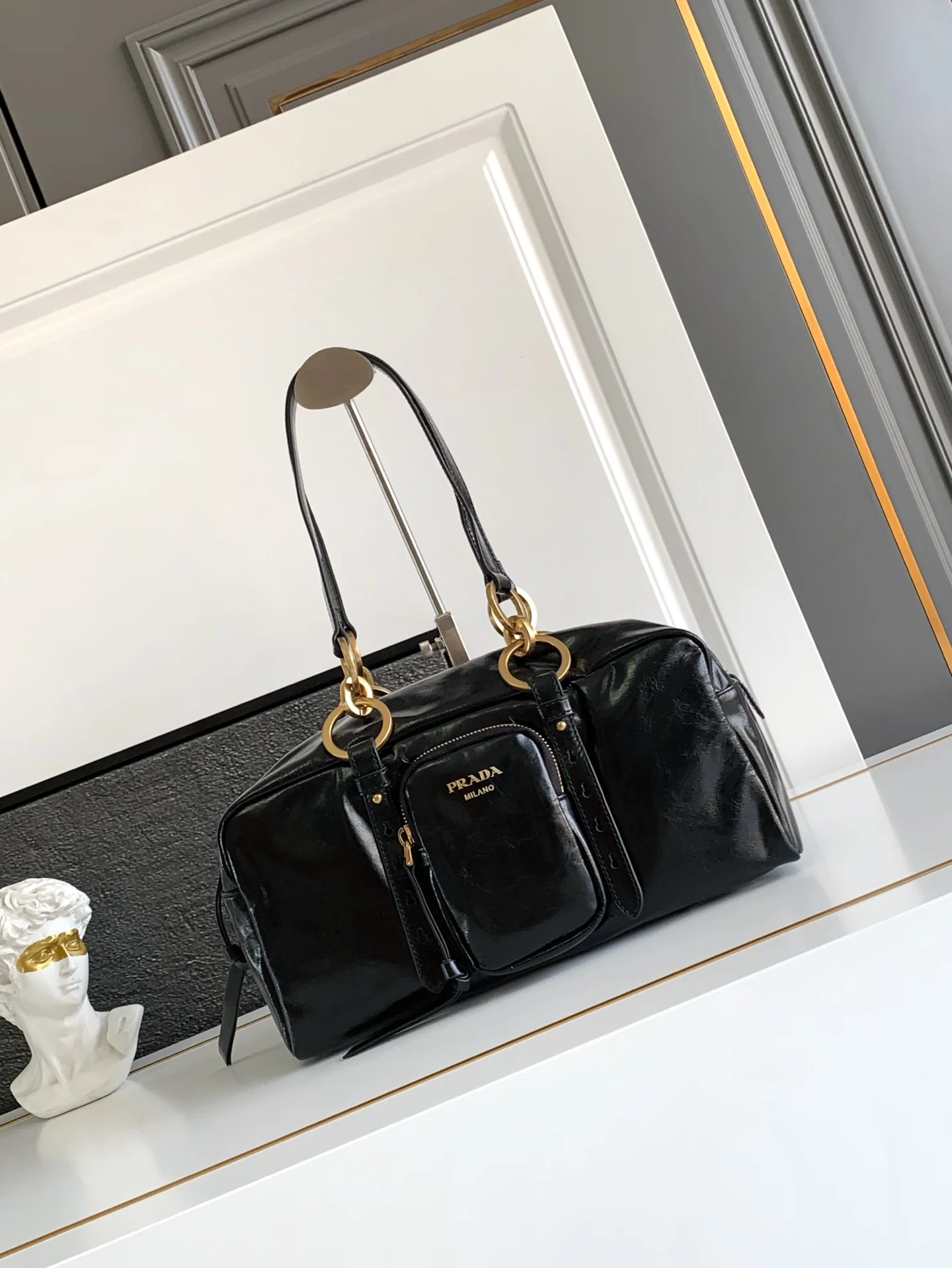 普拉达 1BB138 油腊皮大号单肩包 单肩背包