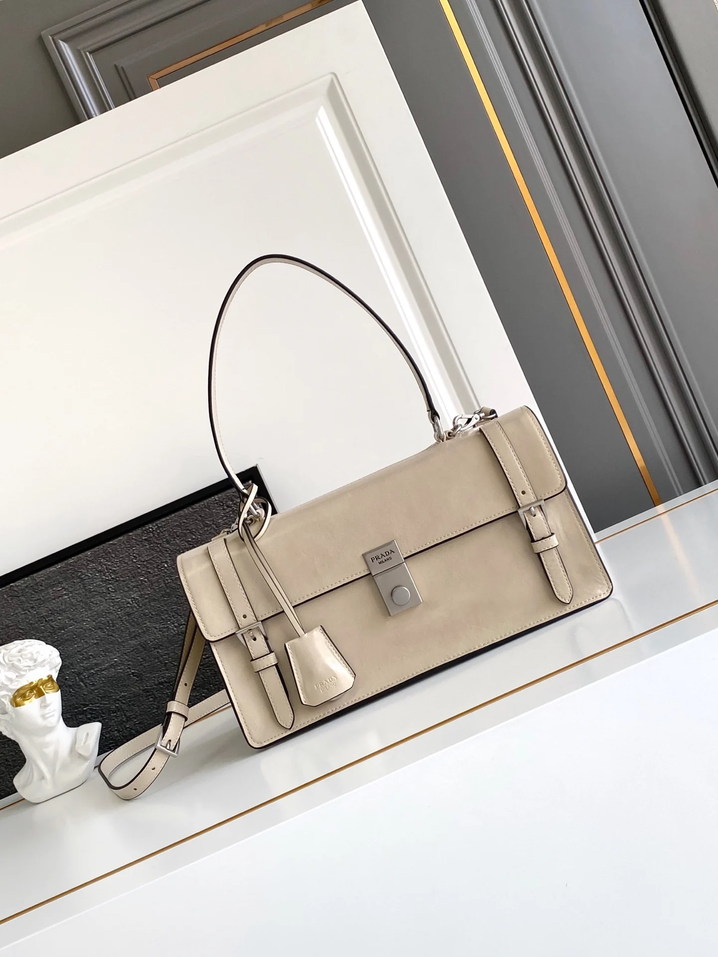 普拉达 1BN026 新款笔筒包 手提斜挎包