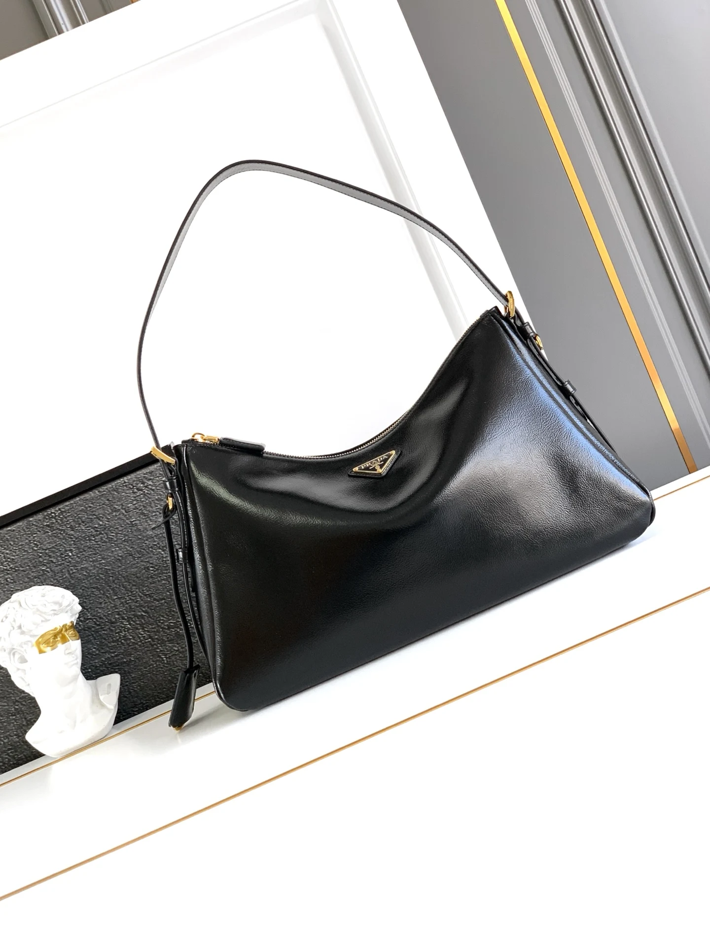 普拉达 1BC228 新款Aimee腋下包小号 单肩背包