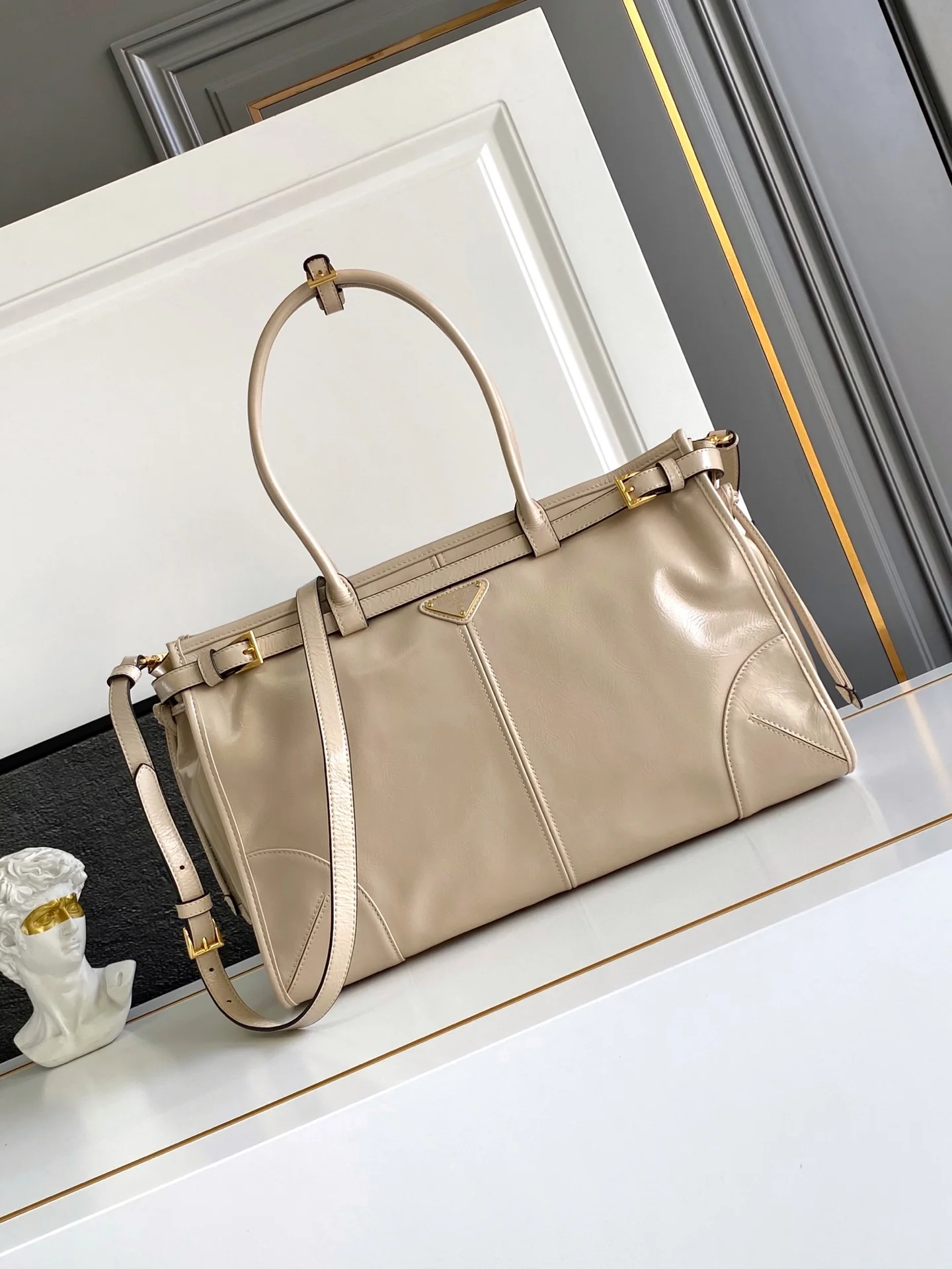 普拉达 1BA433 LusSolf油腊皮 手提斜挎包