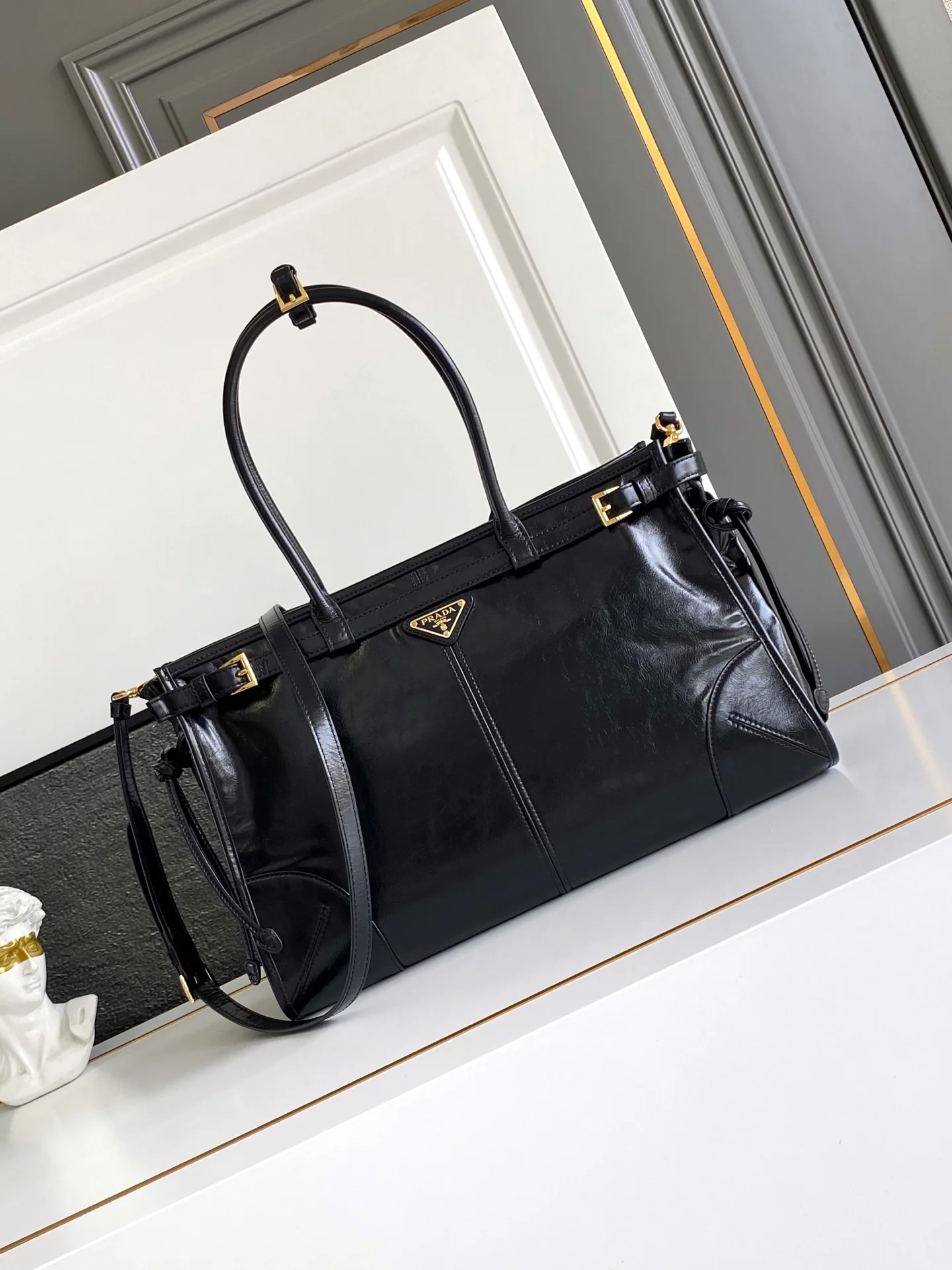 普拉达 1BA433 LusSolf油腊皮 手提斜挎包 普拉达 1BA433 LusSolf油腊皮 手提斜挎包