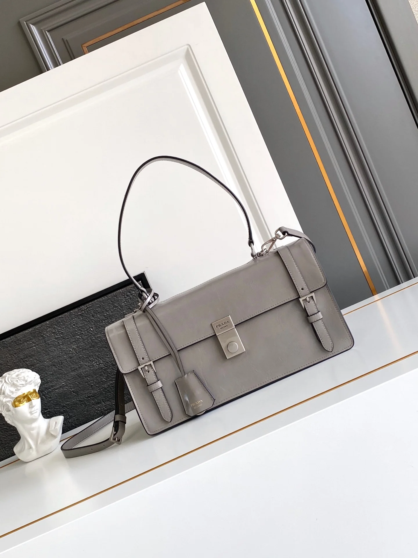 普拉达 1BN026 新款笔筒包 手提斜挎包