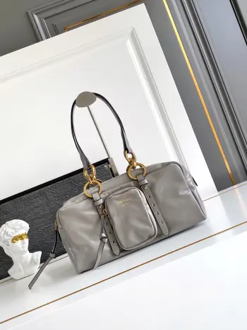 1BB138 新品油腊皮大号 单肩背包 高仿普拉达女包