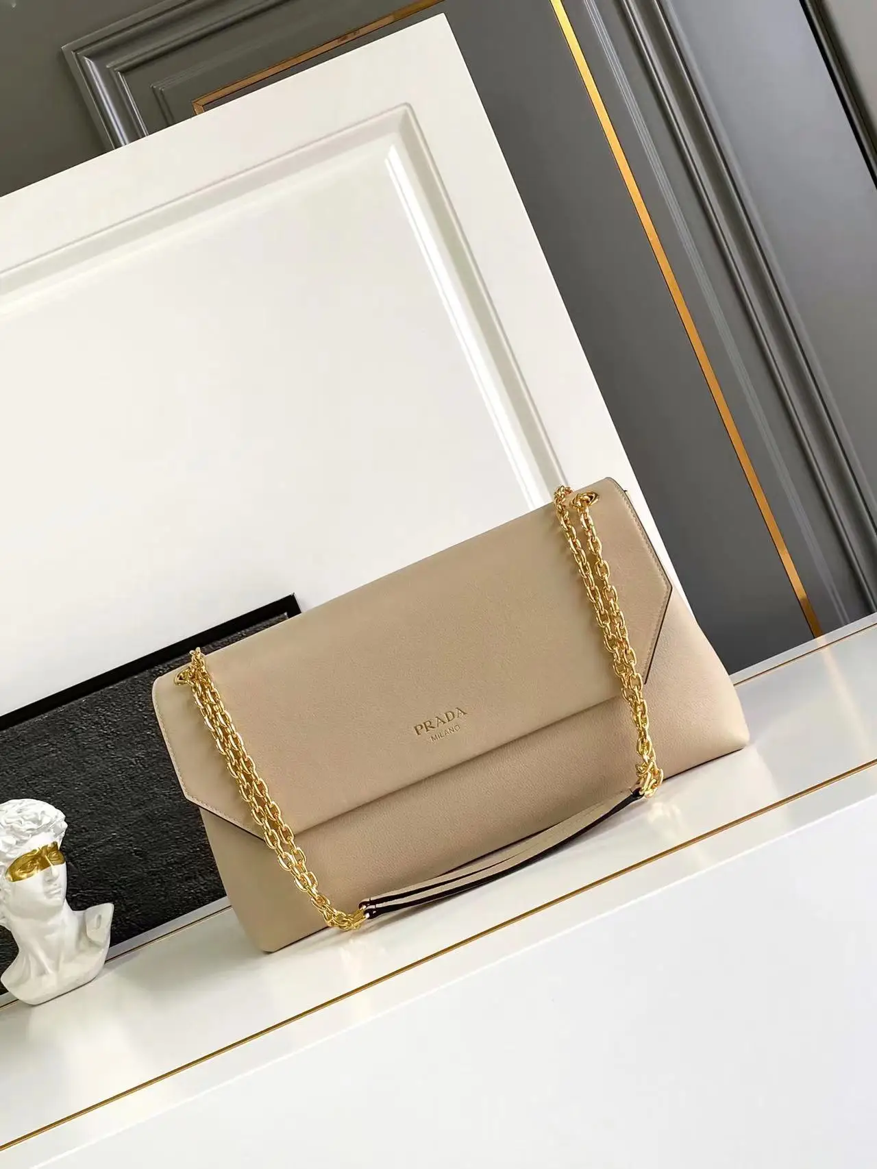 普拉达 1BD367 新款链条包手提包 斜挎包