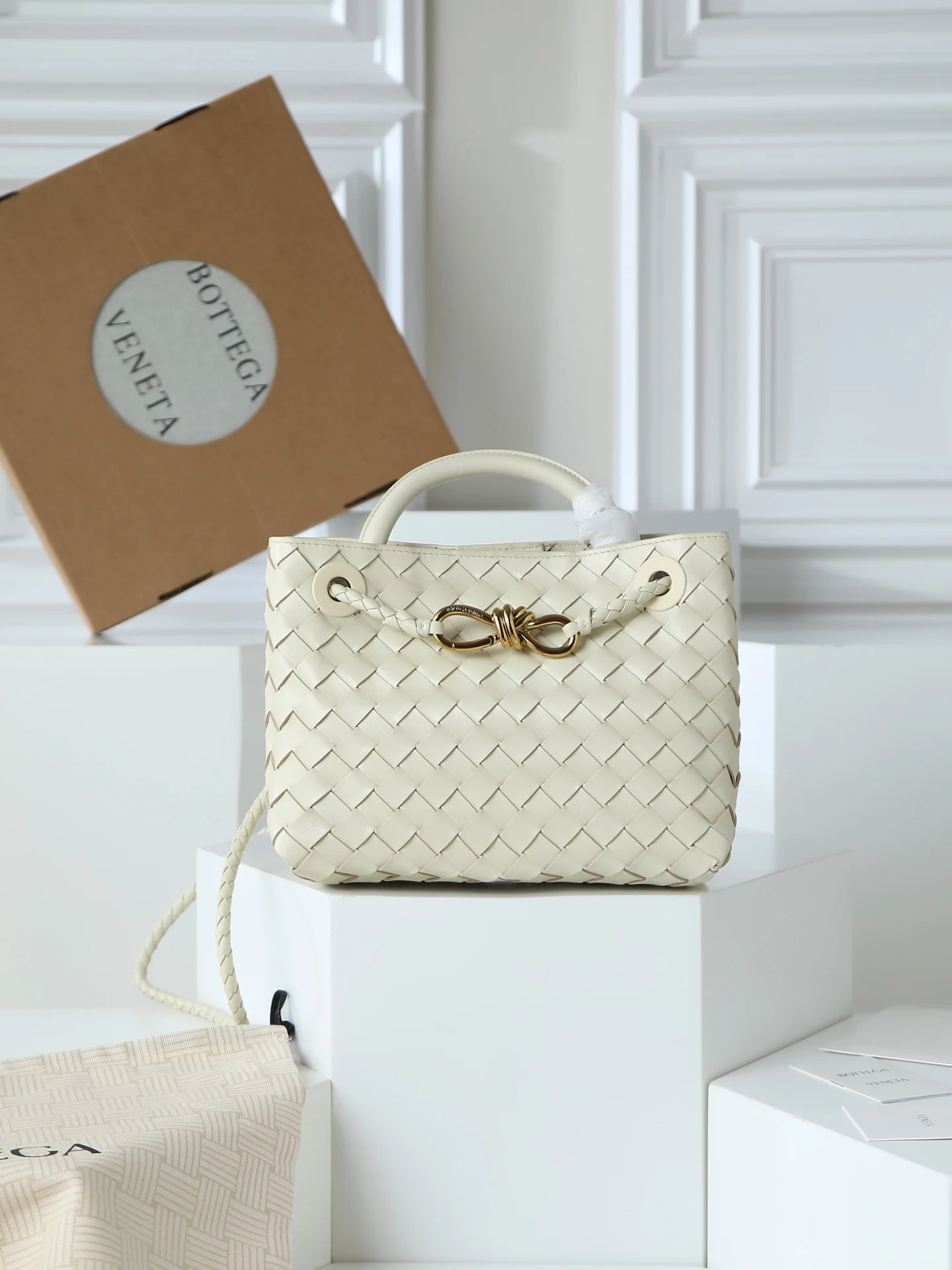 Bottega Veneta 766014 Andiamo woven handbag crossbody bag