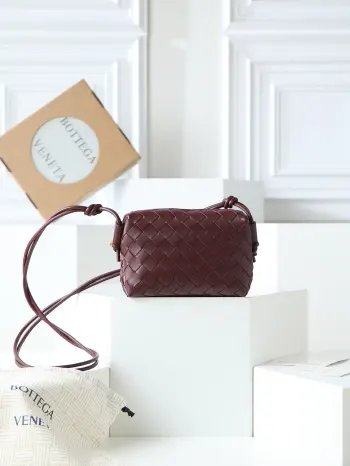 680254 loop camera bag crossbody bag Replica Bottega Veneta womens bags