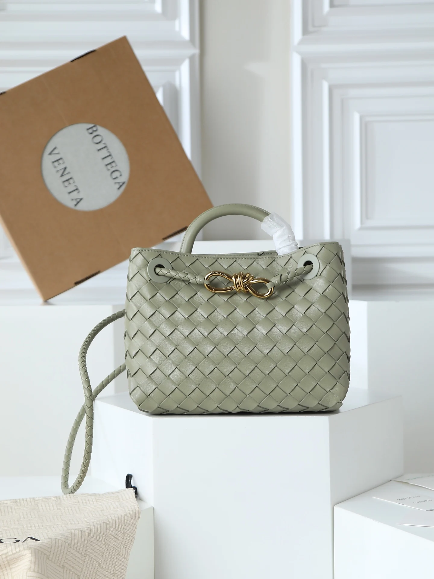 Bottega Veneta 766014 Andiamo woven handbag crossbody bag