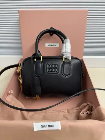 5BB123 小牛皮经典包 斜挎包 高仿缪缪女包