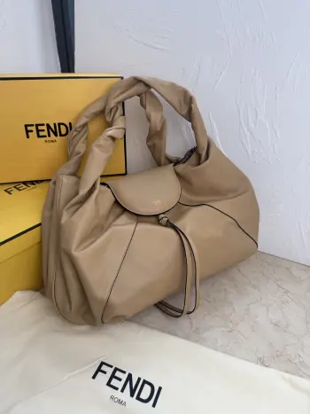 8198 大号Spy Bag 手提包 高仿芬迪女包