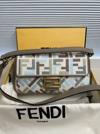 0159 刺绣包 斜挎包 高仿芬迪女包