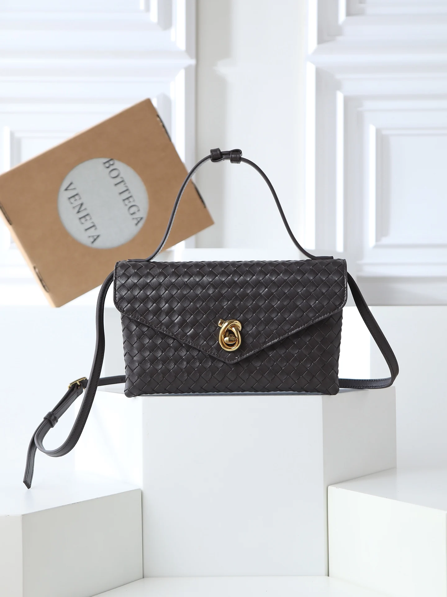 BV 817191 早春新包 斜挎包 BV 817191 早春新包 斜挎包