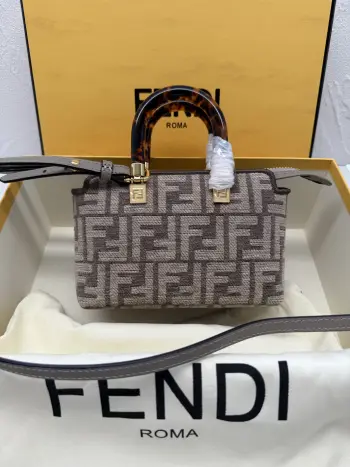 067 迷你手袋 斜挎包 高仿芬迪女包