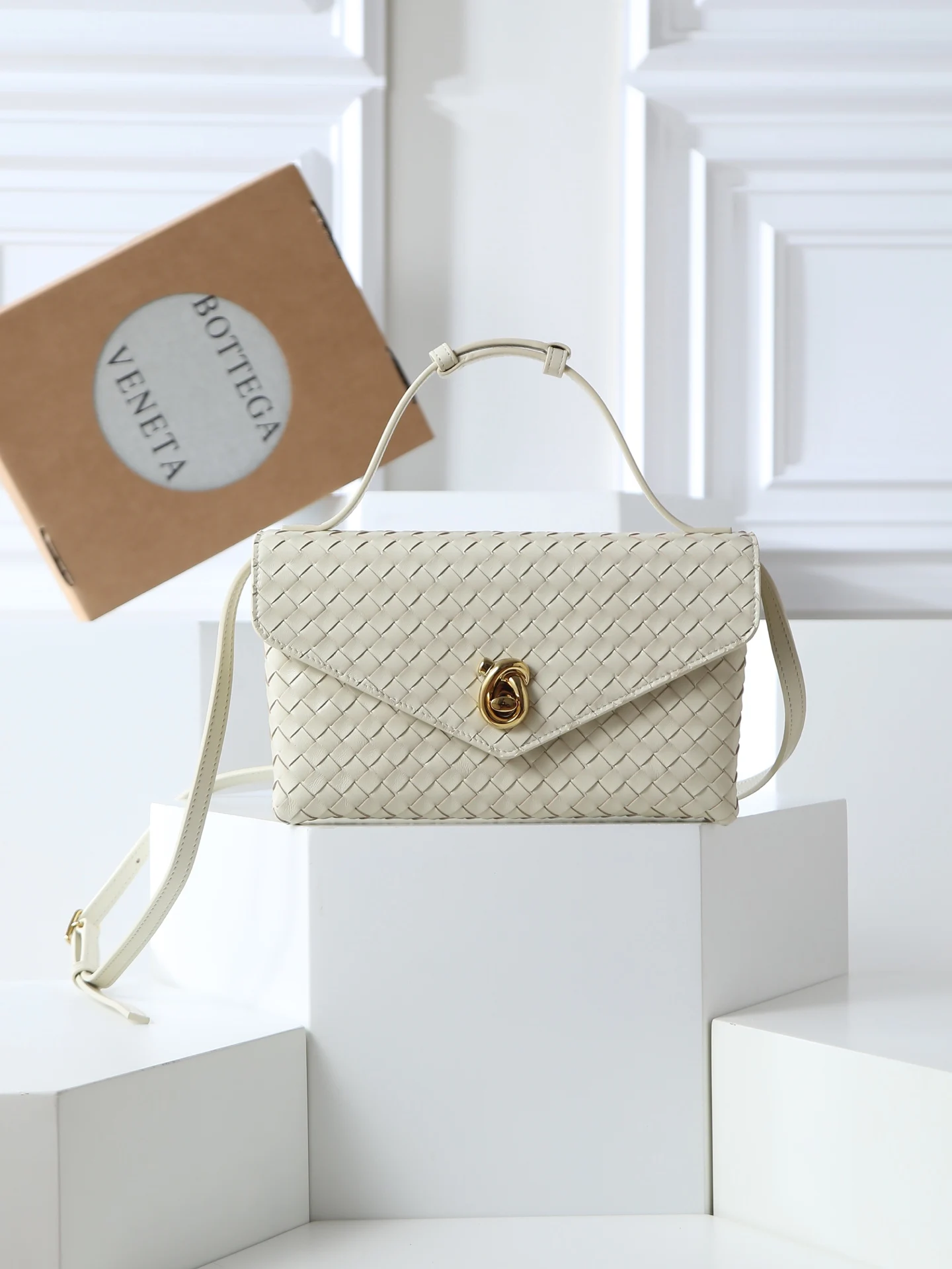 BV 817191 早春新包 斜挎包 BV 817191 早春新包 斜挎包