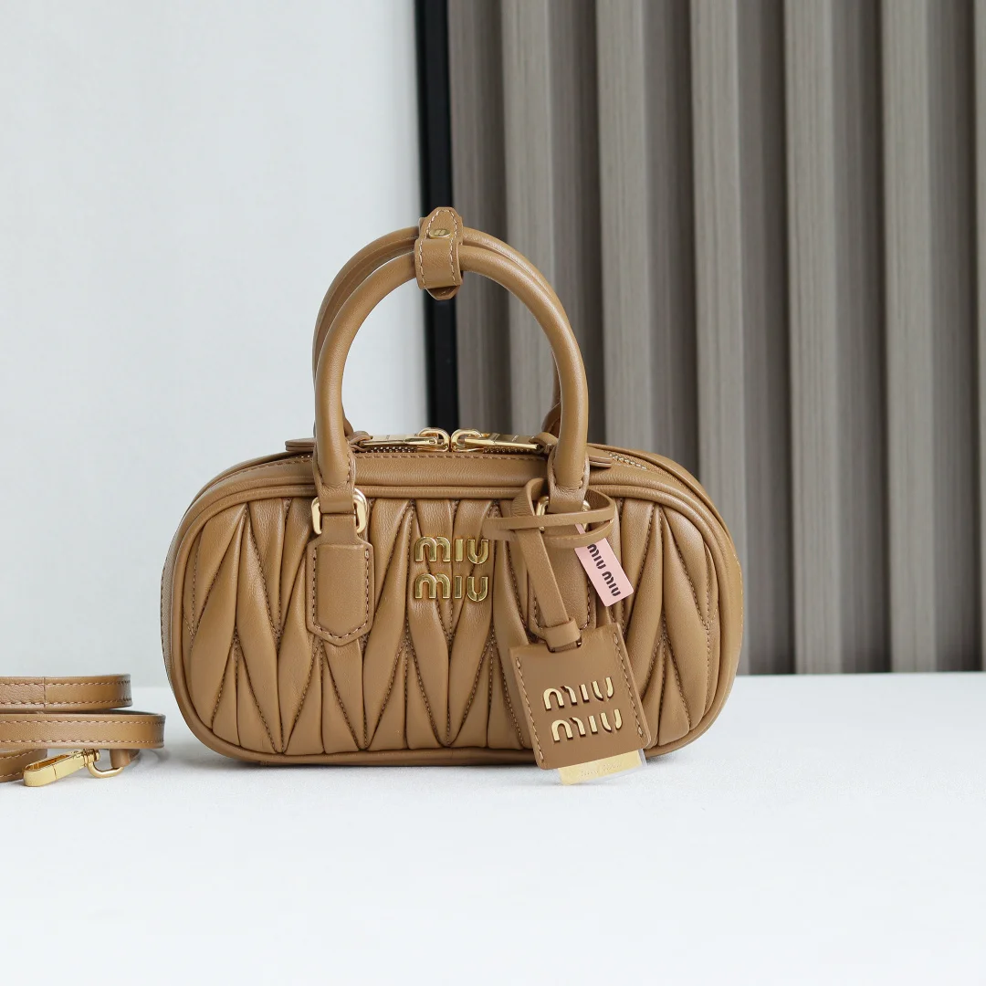 缪缪 5BP088 保龄球手提包 斜挎包 缪缪 5BP088 保龄球手提包 斜挎包