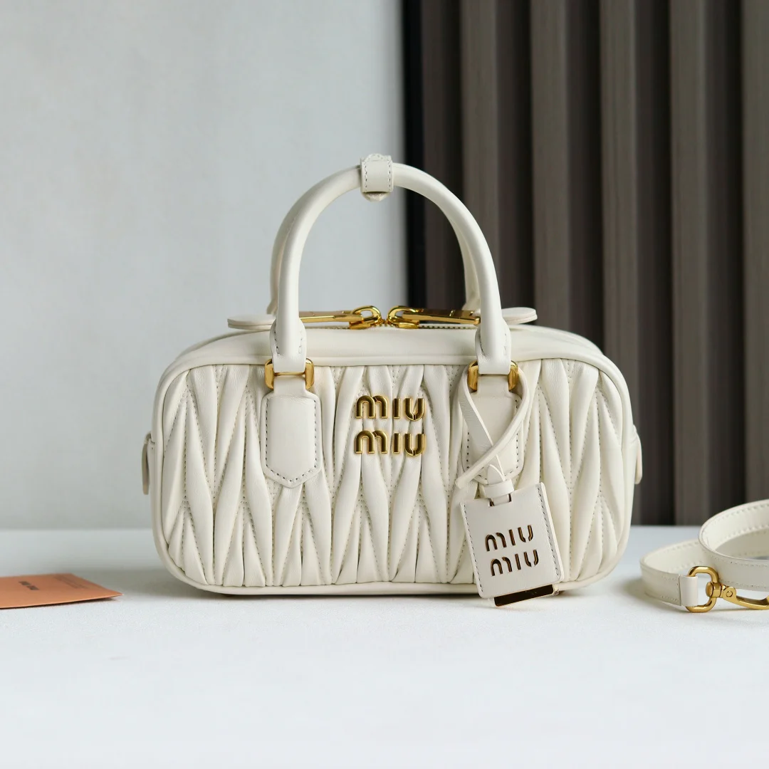 缪缪 5BB142 保龄球手提包 斜挎包 缪缪 5BB142 保龄球手提包 斜挎包