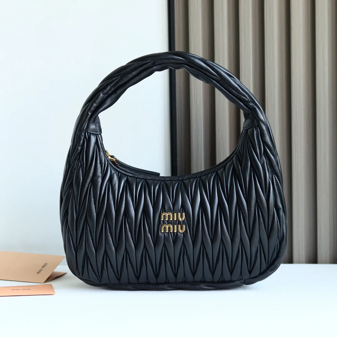 缪缪 5BC108 复古磨砂绣花包 手提包