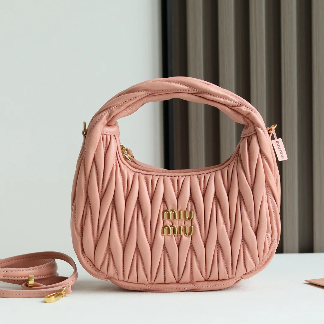 缪缪 5BC125 麂绒皮手袋 斜挎包 缪缪 5BC125 麂绒皮手袋 斜挎包