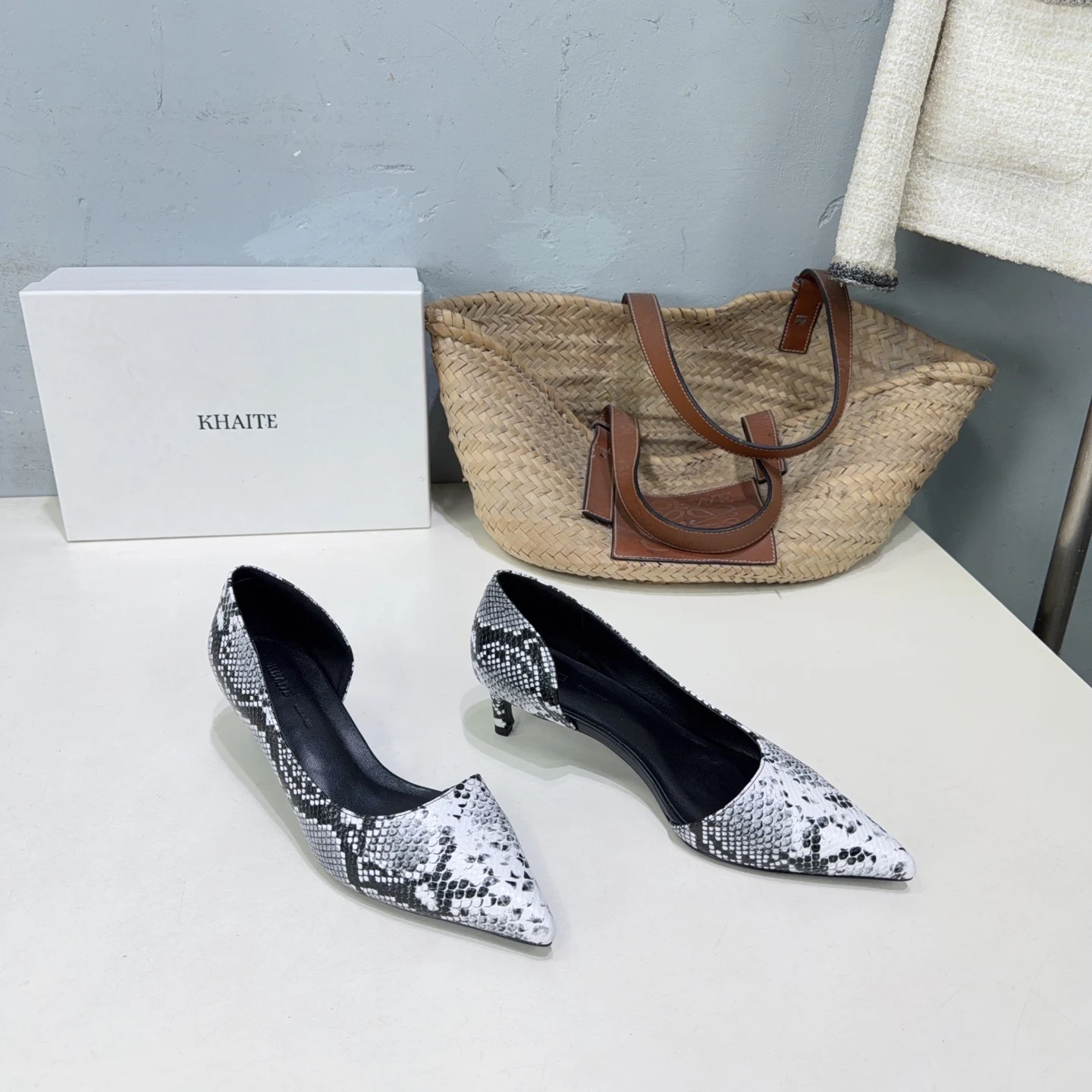 Khaite Khaite Spring/Summer 2026 New Simple Hollow Pointed-Toe Kitten Heel Shoes