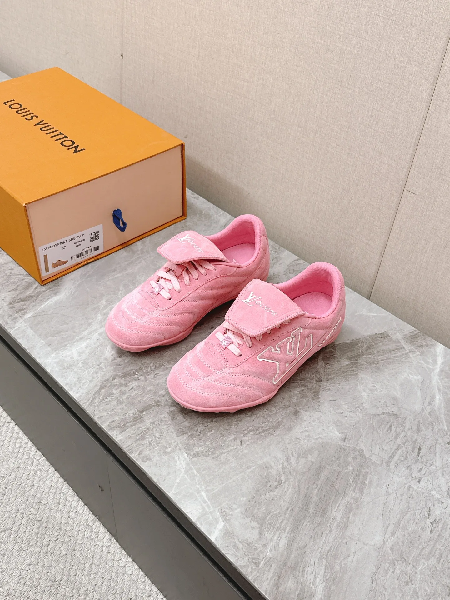 LV 最新Footprint系列 情侣款足球运动鞋