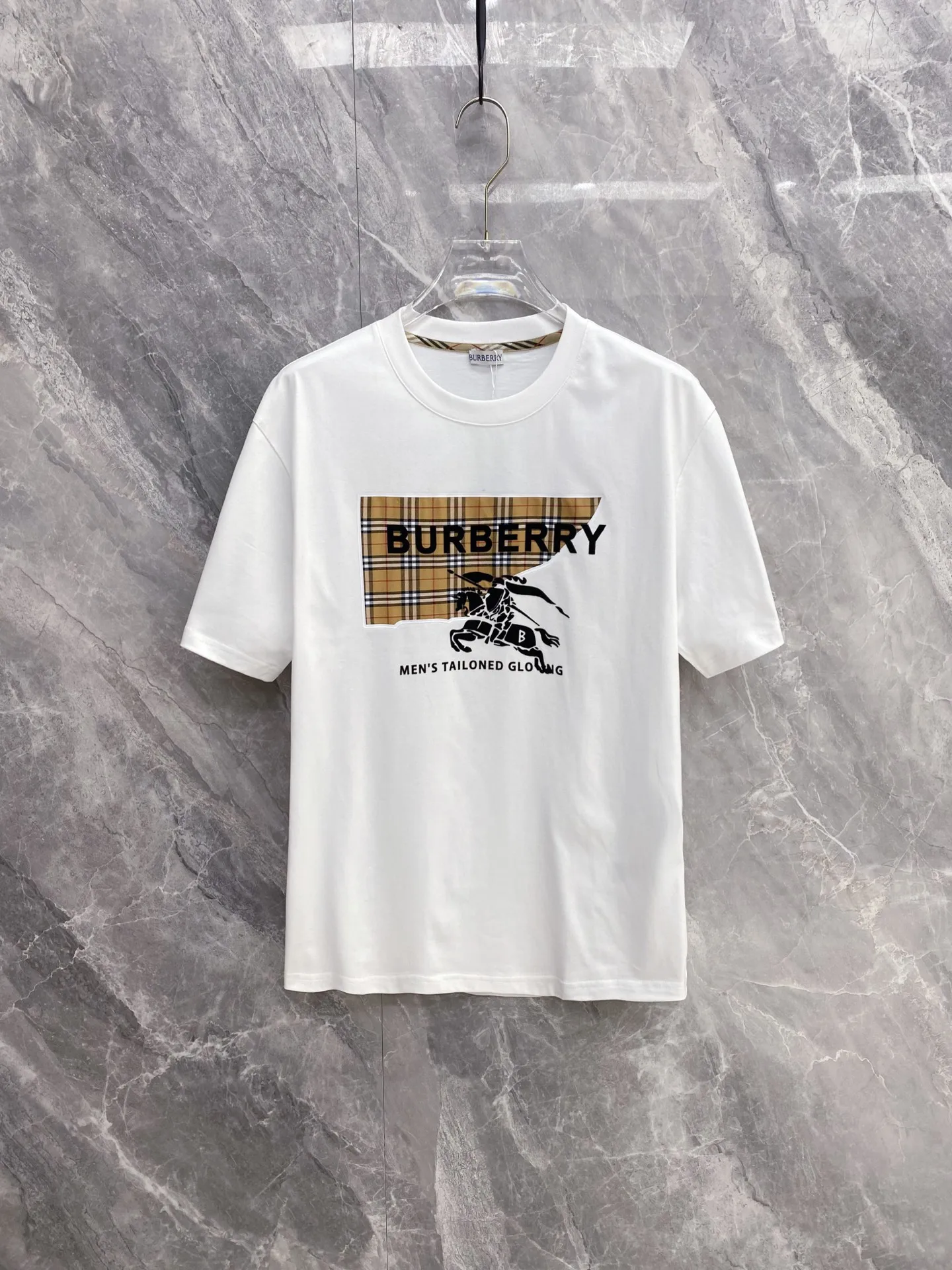 Burberry 2026 Spring/Summer New Collection Exclusive - Latest Boutique Short-Sleeve Crew Neck T-Shirt Burberry 2026 Spring/Summer New Collection Exclusive - Latest Boutique Short-Sleeve Crew Neck T-Shirt