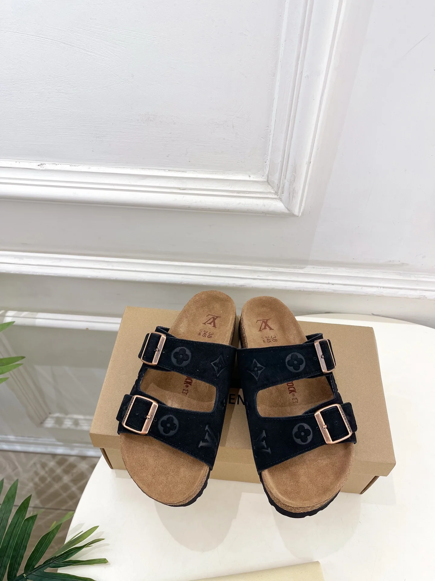 LV 2026春夏新品 顶级勃肯沙滩 拖鞋