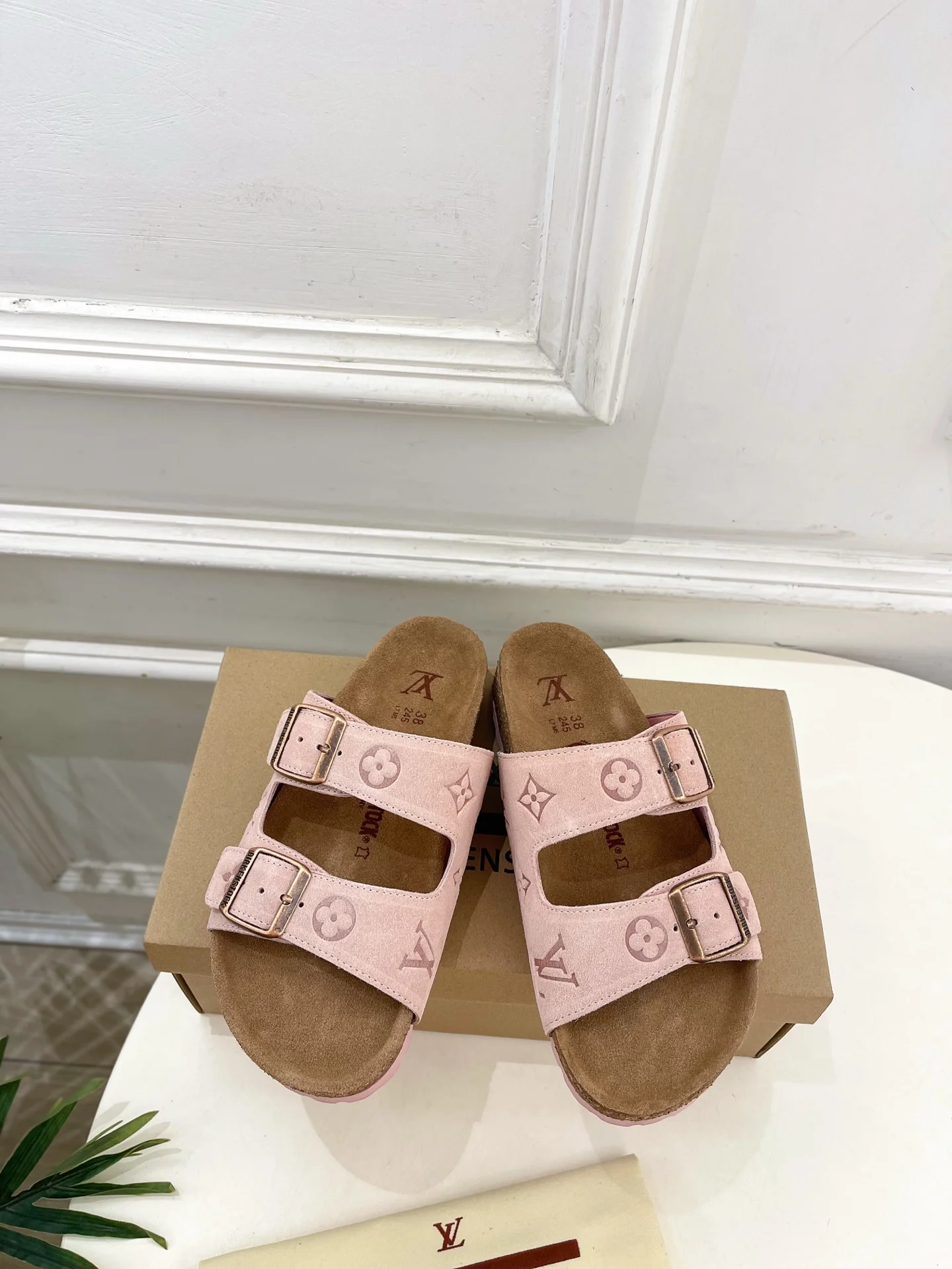 LV 2026春夏新品 顶级勃肯沙滩 拖鞋