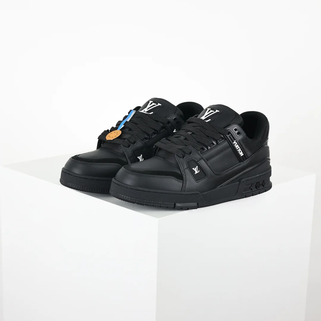 LV Trainer Sneaker Low休闲运动文化百搭篮球板鞋 LV Trainer Sneaker Low休闲运动文化百搭篮球板鞋