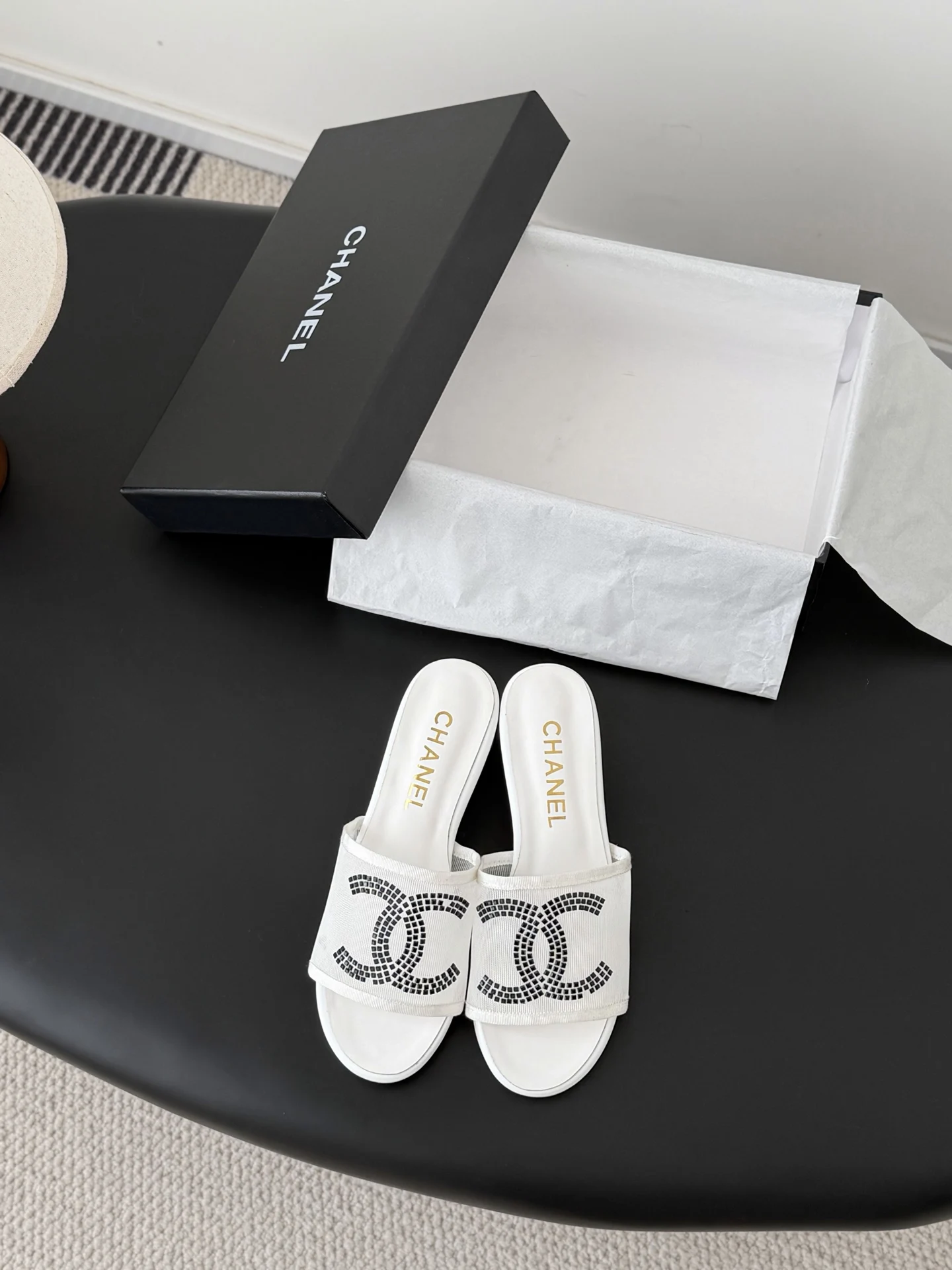 香奈儿 26C新款网纱拖鞋 香奈儿 26C新款网纱拖鞋