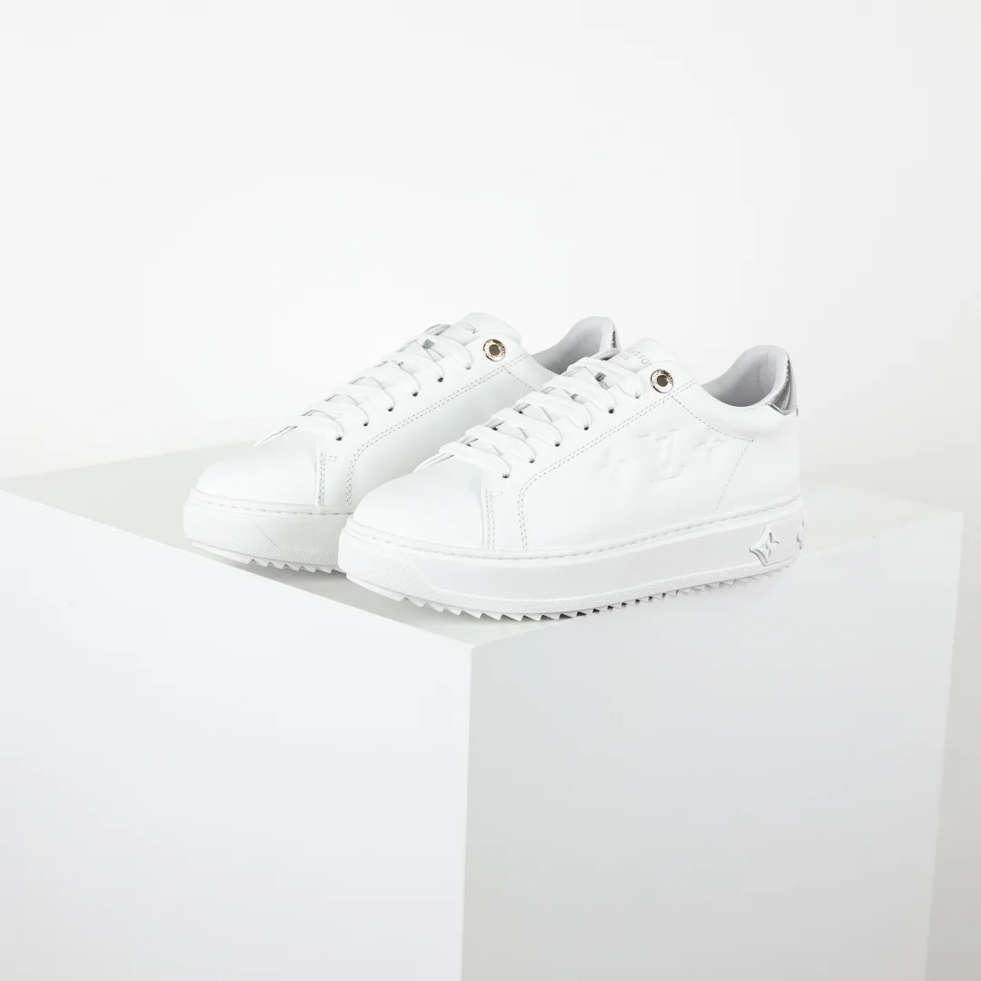 BV TM村上隆 联名款 Time Out 系列 运动鞋 BV TM村上隆 联名款 Time Out 系列 运动鞋